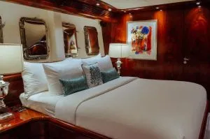 Astondoa 102ft - 15