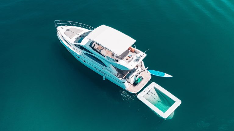 Azimut 46