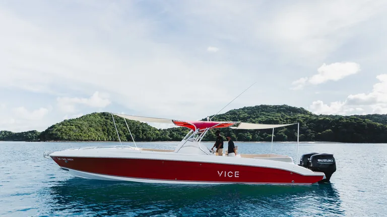 Al Dhaen 38 Vice — в бухте Al Dhaen 38 Vice — в бухте