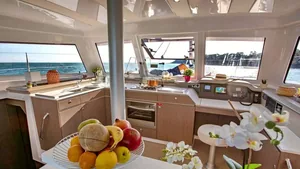 Bali 41 — galley Bali 41 — galley