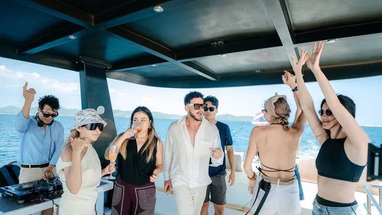 Bon Bon 52 — party lounge