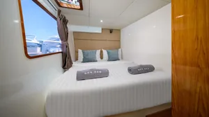 Bon Bon 52 — double cabin