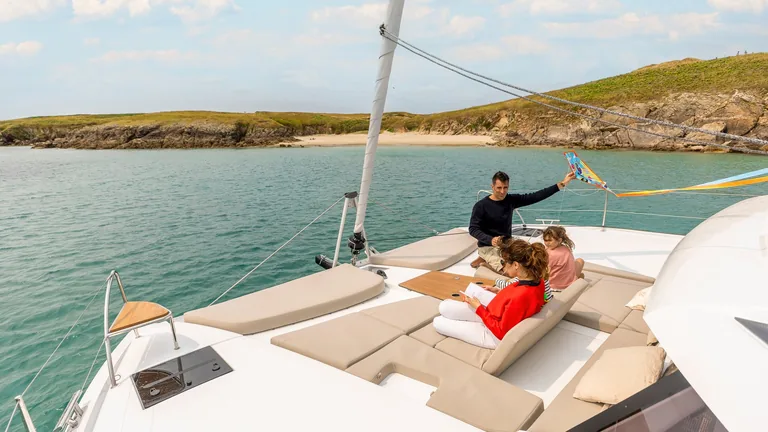 Fountaine Pajot 41 — bow lounge Fountaine Pajot 41 — bow lounge