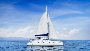 Fountaine Pajot 42 Tahaa — под парусом Fountaine Pajot 42 Tahaa — под парусом