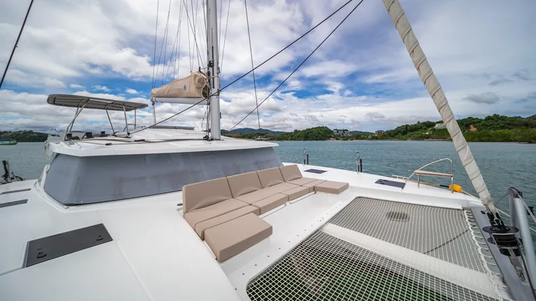Fountaine Pajot Astrea 42 — bow lounge