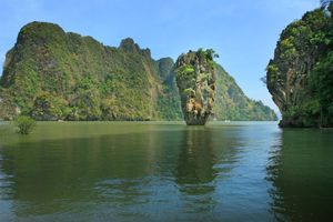 Остров Джеймса Бонда (Ко Тапу), залив Пханг-Нга