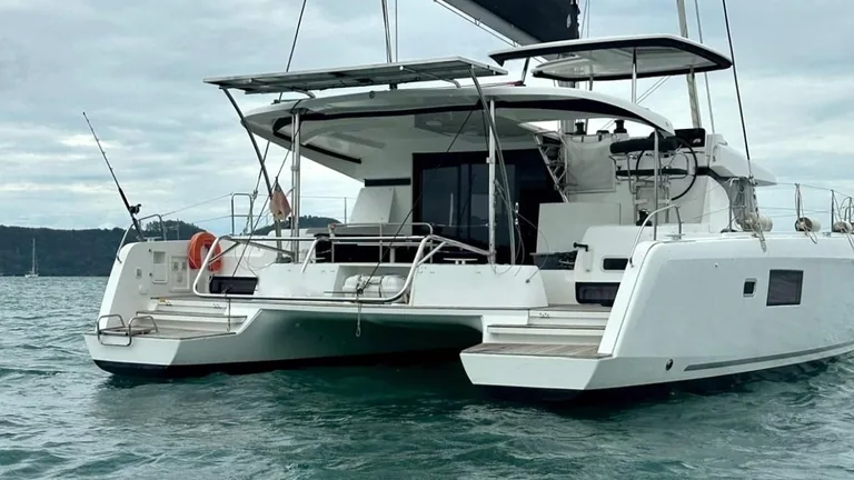 Lagoon 42 — exterior Lagoon 42 — exterior
