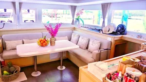 Lagoon 450 St Anna — saloon