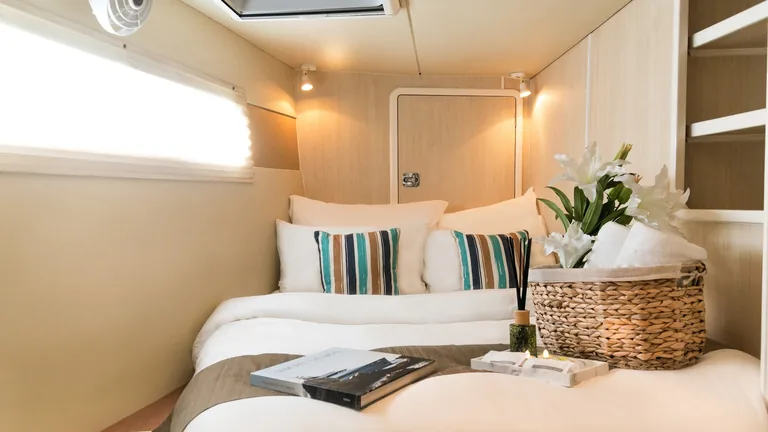 Leopard 47 Myra — double cabin Leopard 47 Myra — double cabin with reading lights