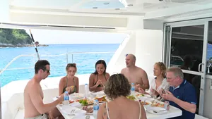 Leopard 51 Se La Vie — lunch on the flybridge Leopard 51 Se La Vie — lunch on the flybridge