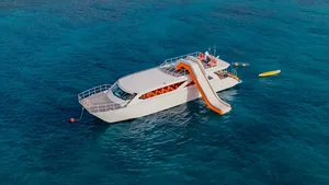Speed Catamaran 4 Engines