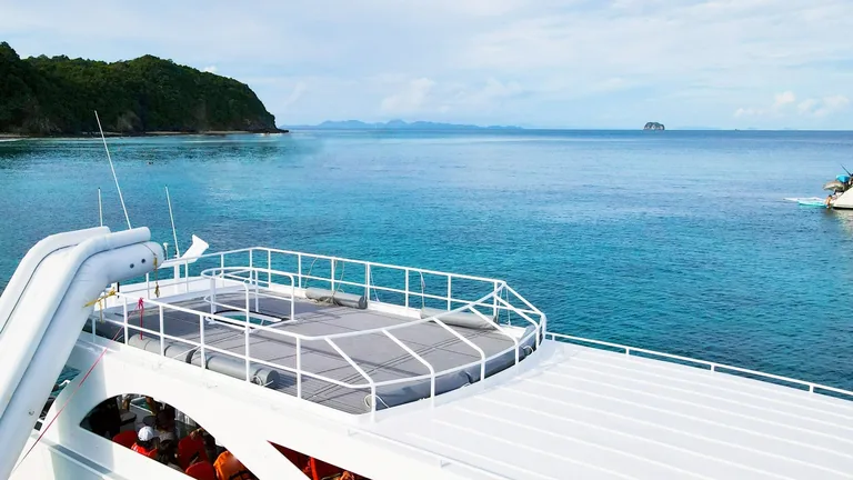 Speed Catamaran 4 Engines — water slide