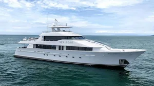 Westport 130 Sea Bear — вид снаружи Westport 130 Sea Bear — вид снаружи