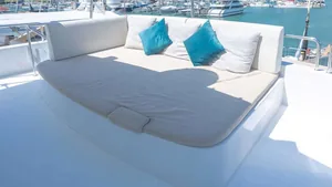 Westport 130 Sea Bear — солнечная палуба Westport 130 Sea Bear — солнечная палуба